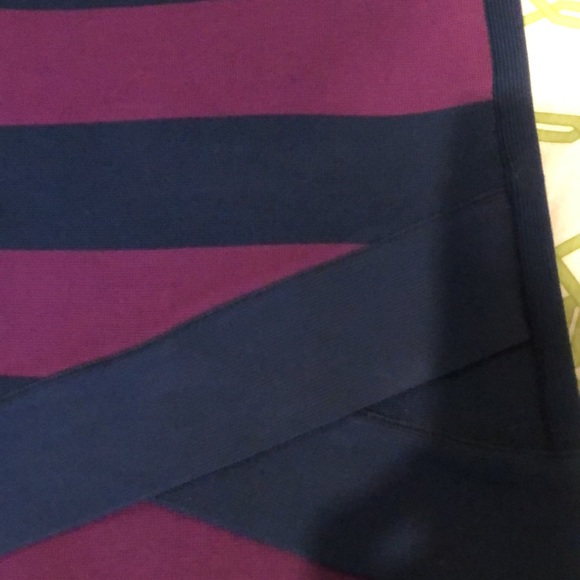 BCBGMaxazria Striped Body Con Bandage Dress 3/4 Sleeves Purple Navy Size XXS - Picture 5 of 9